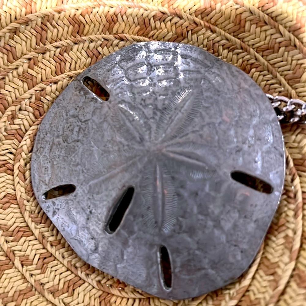 Reed an Barton sand dollar pewter necklace beautiful peace